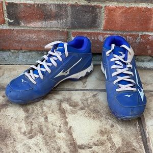 Mizuno softball cleats